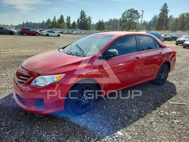 2013 Toyota COROLLA фото