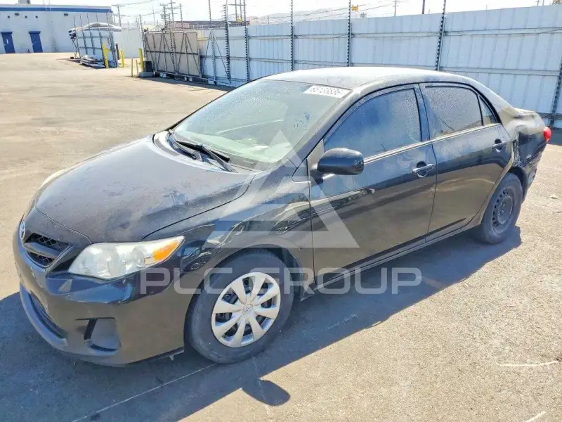 2013 Toyota COROLLA photo