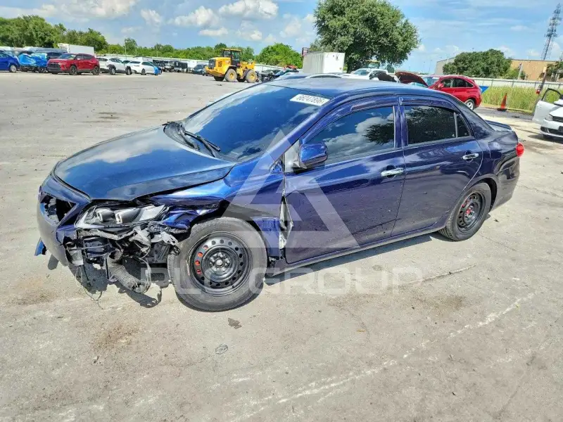 2013 Toyota COROLLA фото