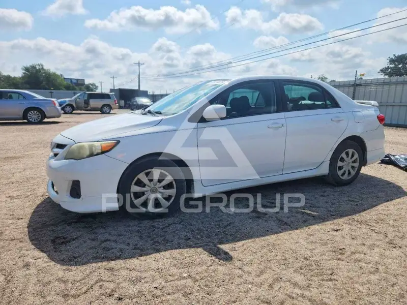 2013 Toyota COROLLA photo