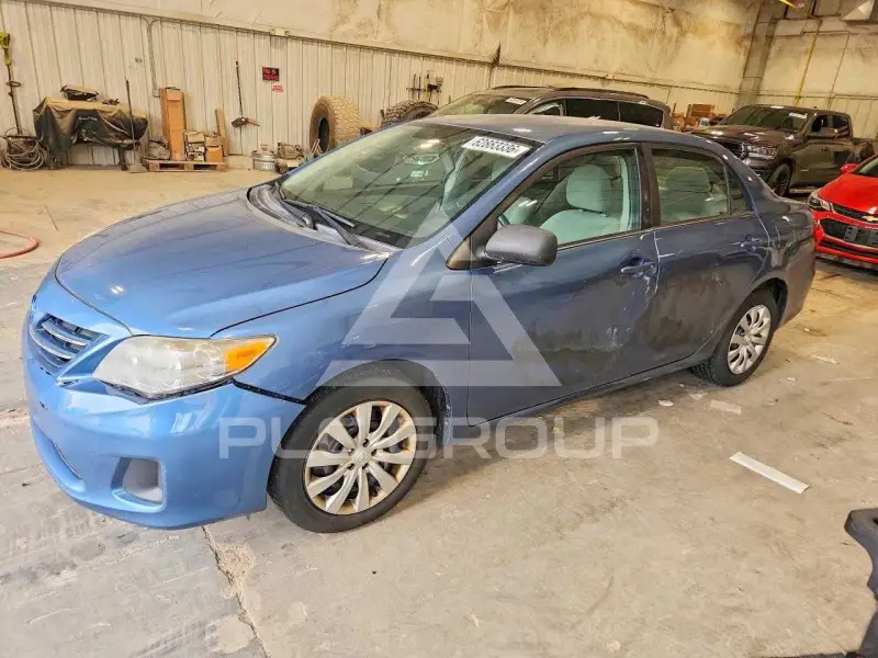 2013 Toyota COROLLA фото