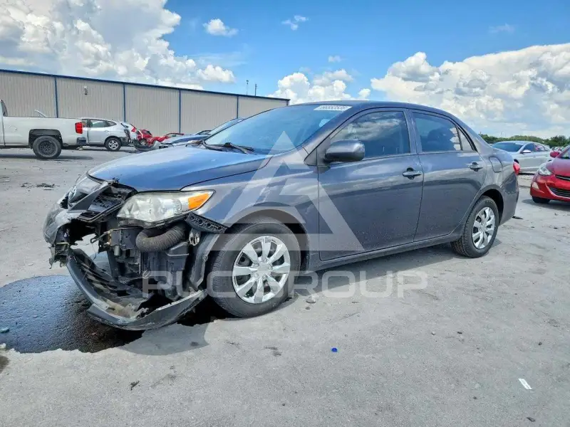 2013 Toyota COROLLA photo