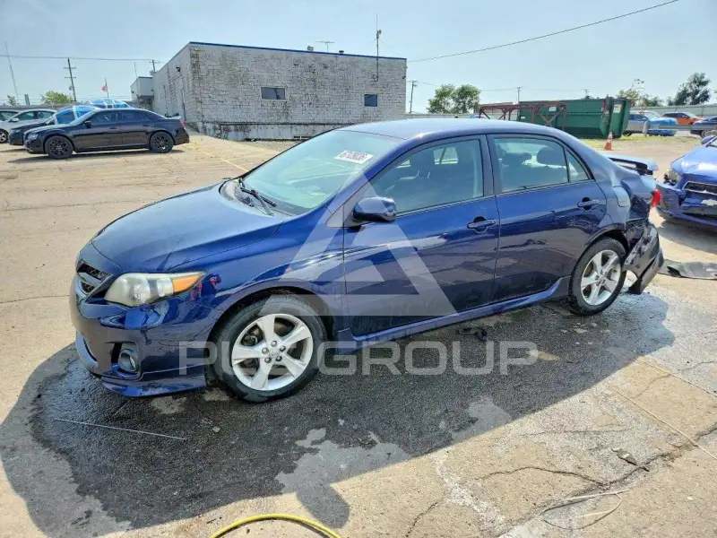 2013 Toyota COROLLA photo