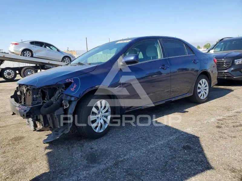 2013 Toyota COROLLA photo