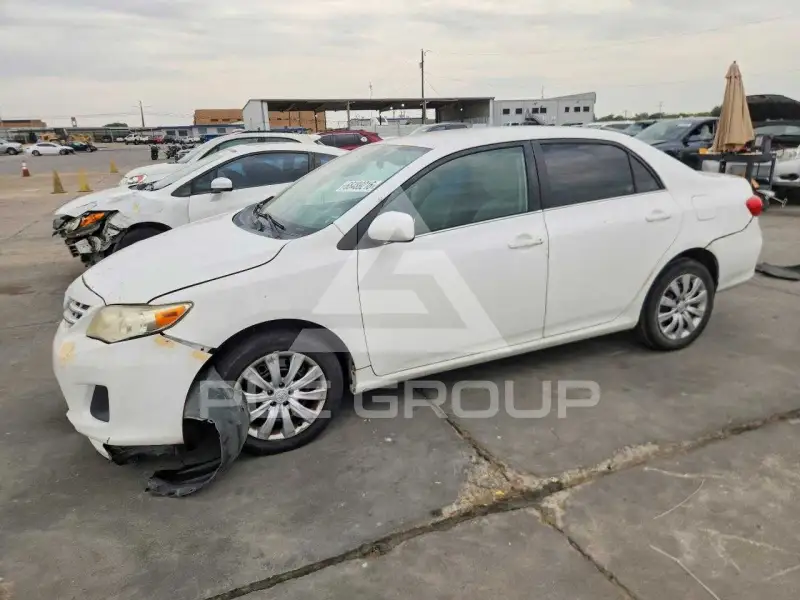 2013 Toyota COROLLA photo