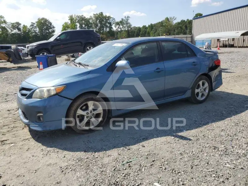 2013 Toyota COROLLA photo