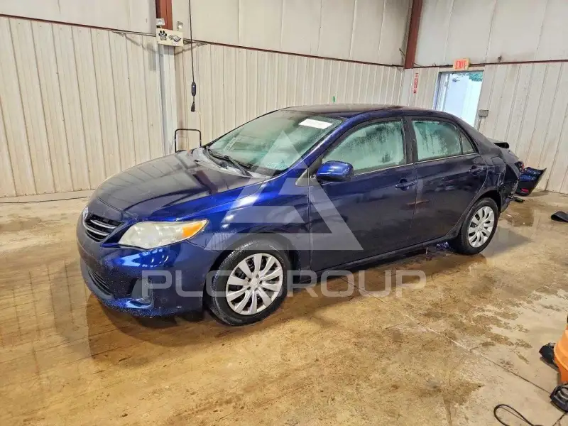 2013 Toyota COROLLA фото