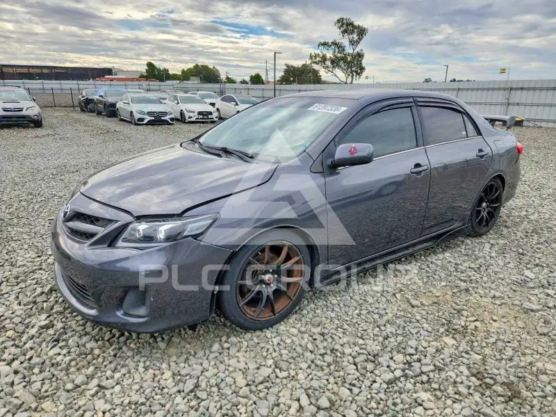 2013 Toyota COROLLA фото