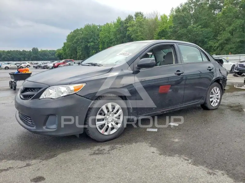 2013 Toyota COROLLA photo