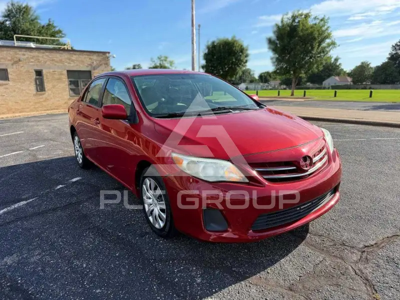 2013 Toyota COROLLA фото