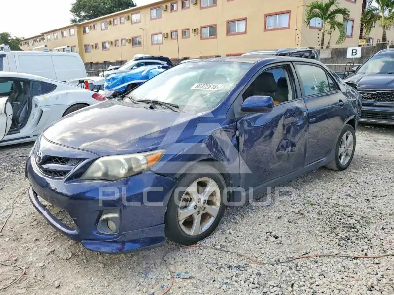 2013 Toyota COROLLA фото