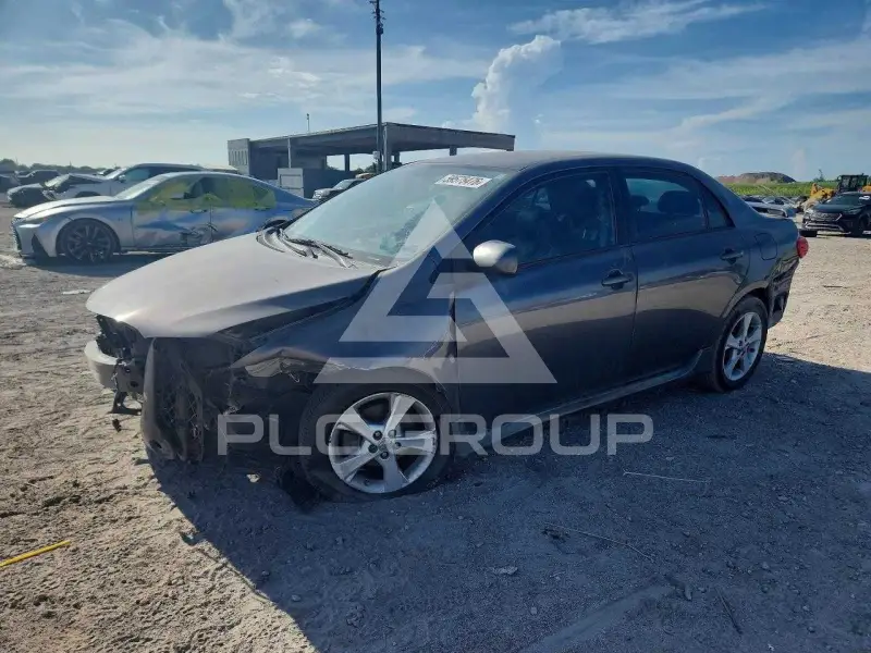 2013 Toyota COROLLA photo