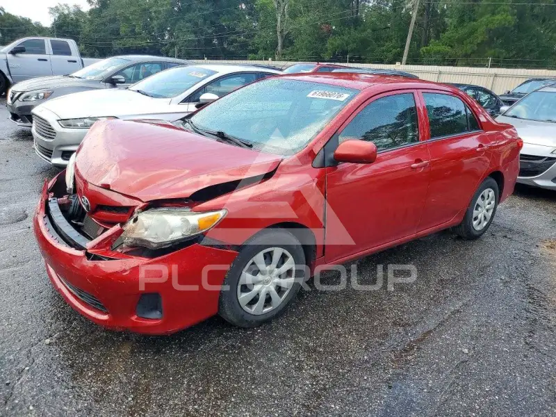 2013 Toyota COROLLA фото
