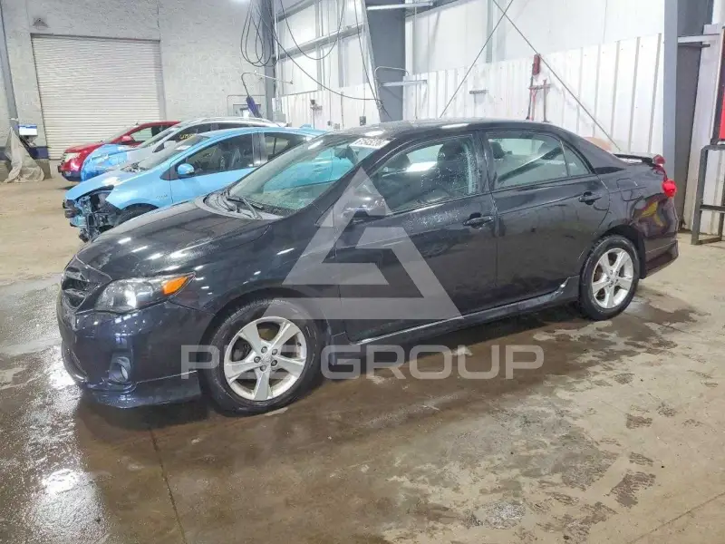 2013 Toyota COROLLA photo