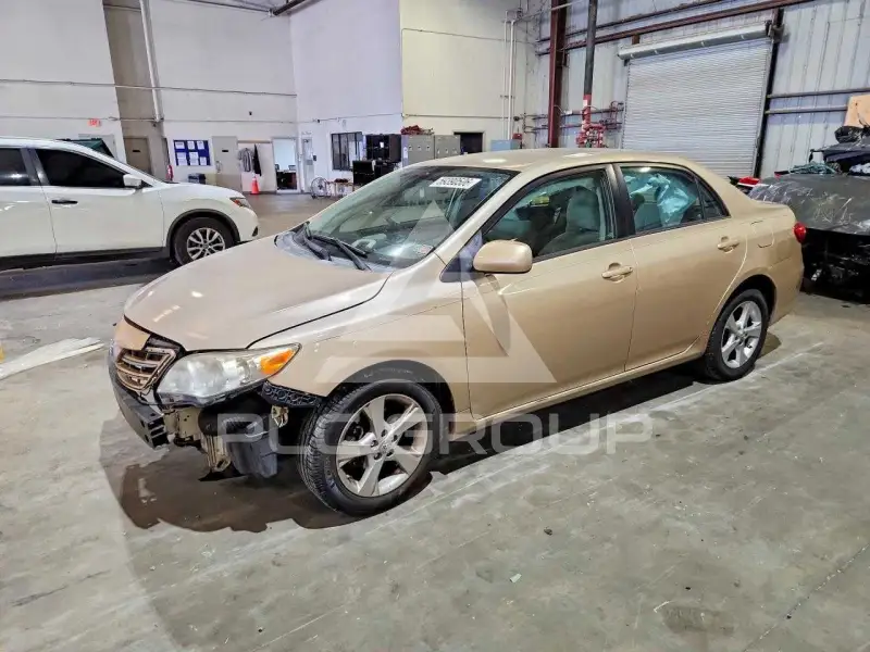 2013 Toyota COROLLA photo