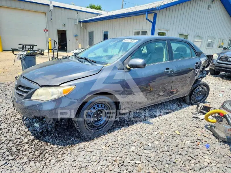 2013 Toyota COROLLA photo