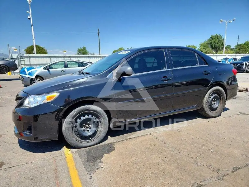 2013 Toyota COROLLA photo
