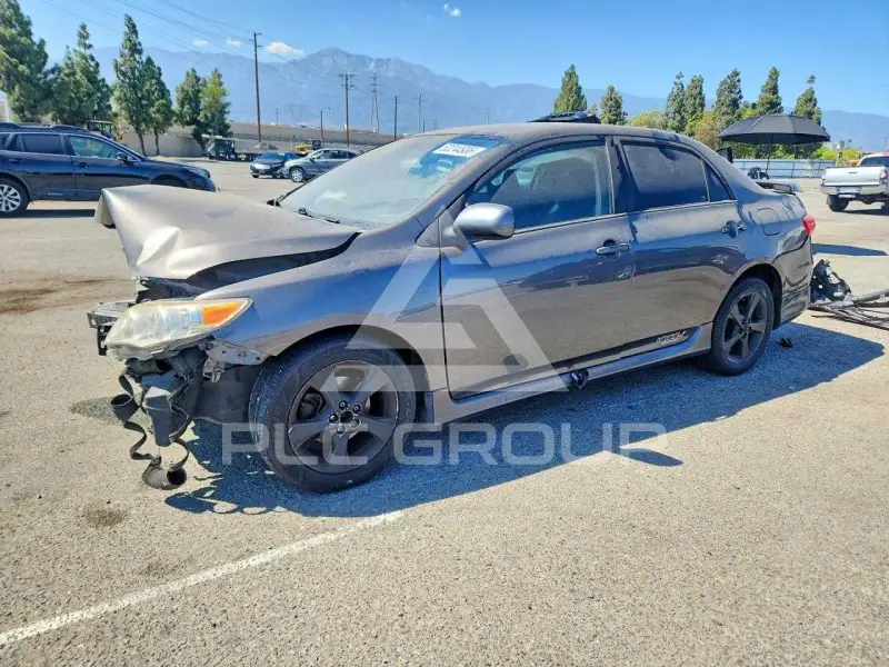2013 Toyota COROLLA photo