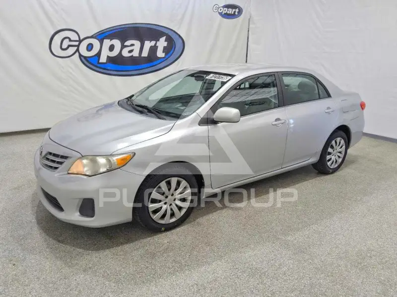 2013 Toyota COROLLA фото