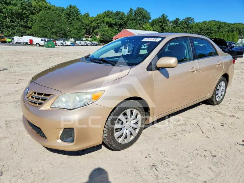 2013 Toyota COROLLA фото