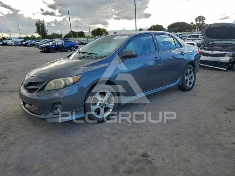 2013 Toyota COROLLA photo