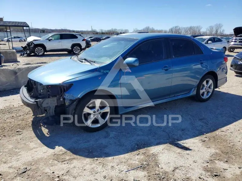 2013 Toyota COROLLA photo