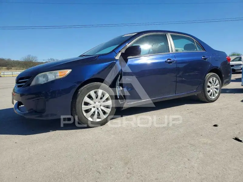 2013 Toyota COROLLA фото