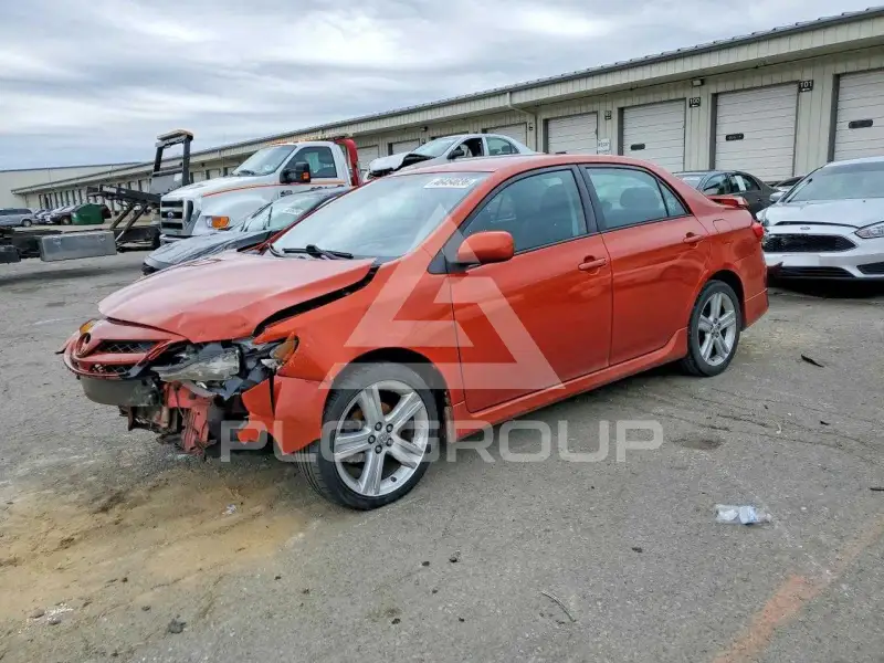 2013 Toyota COROLLA фото
