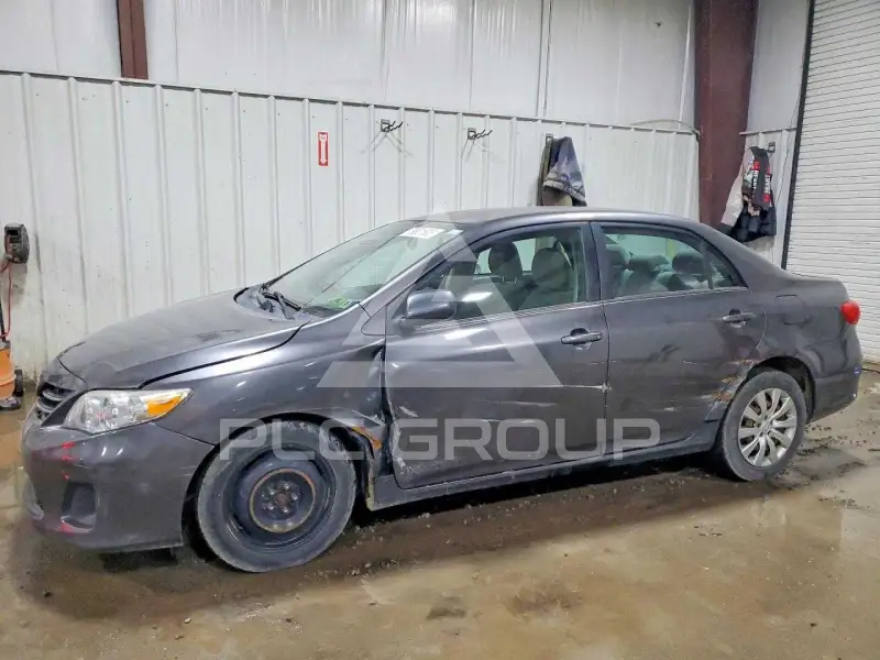 2013 Toyota COROLLA photo