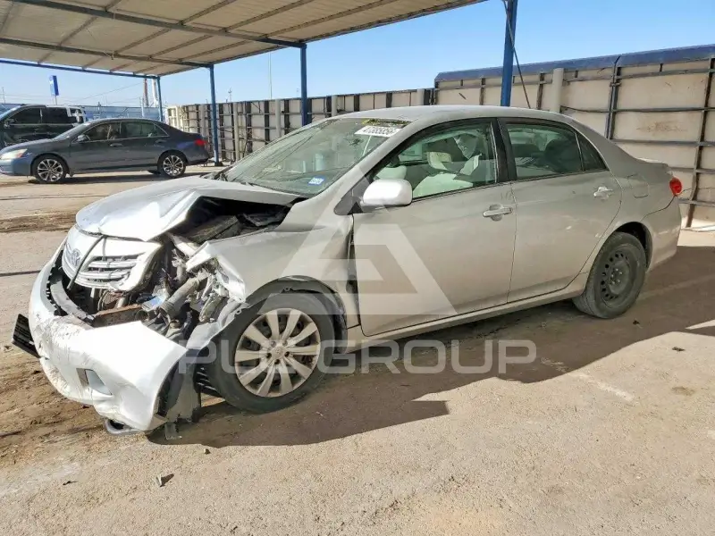 2013 Toyota COROLLA photo