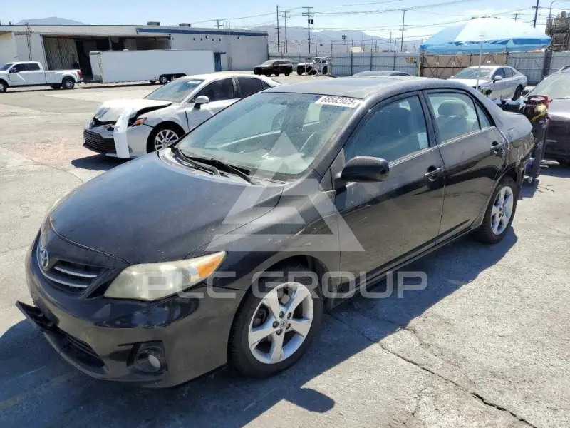 2013 Toyota COROLLA фото