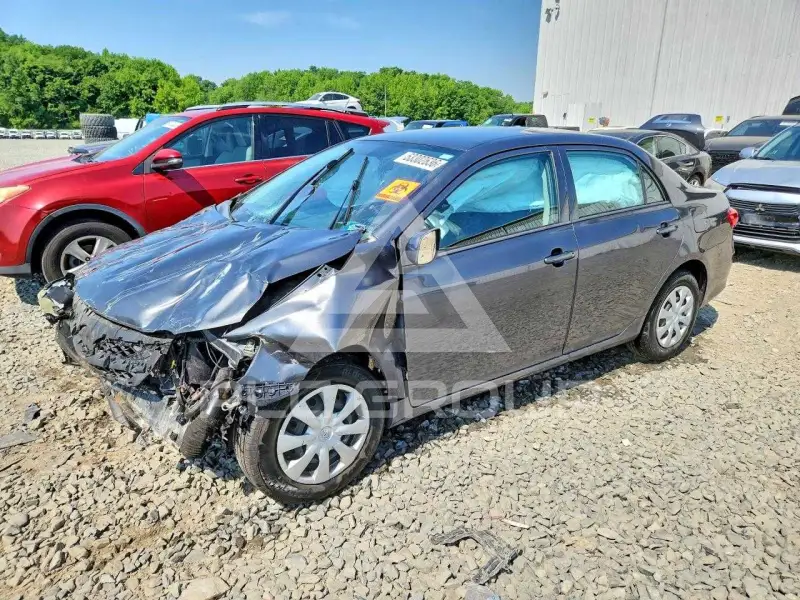 2013 Toyota COROLLA фото