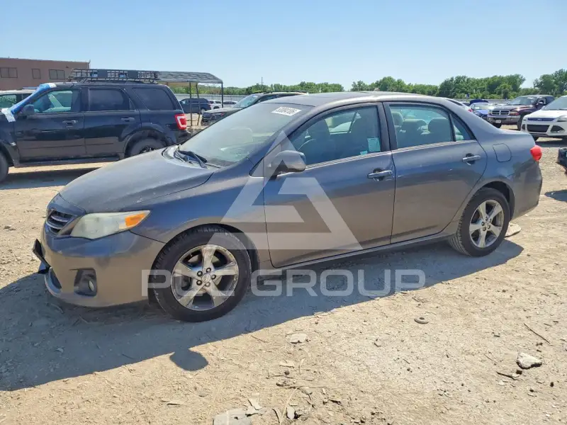 2013 Toyota COROLLA photo
