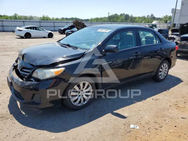 2013 Toyota COROLLA фото