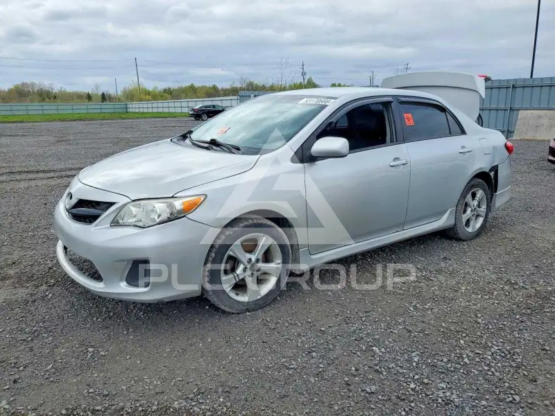 2013 Toyota COROLLA фото