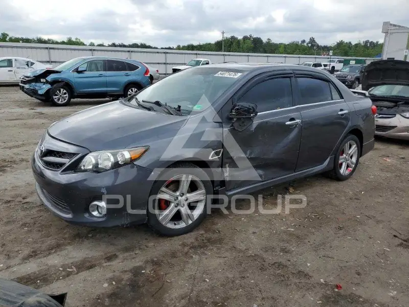 2013 Toyota COROLLA фото