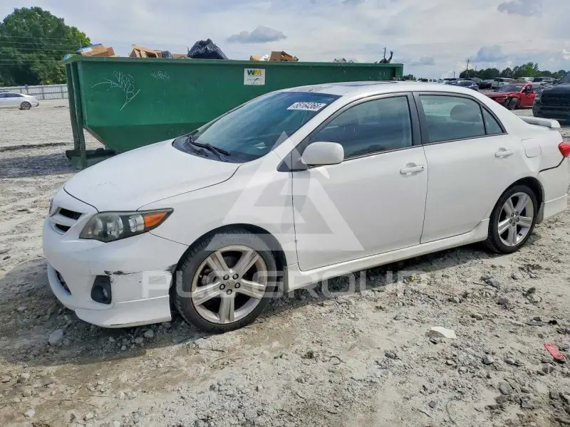 2013 Toyota COROLLA фото