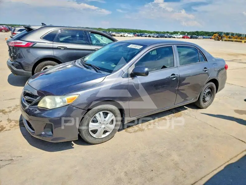 2013 Toyota COROLLA photo