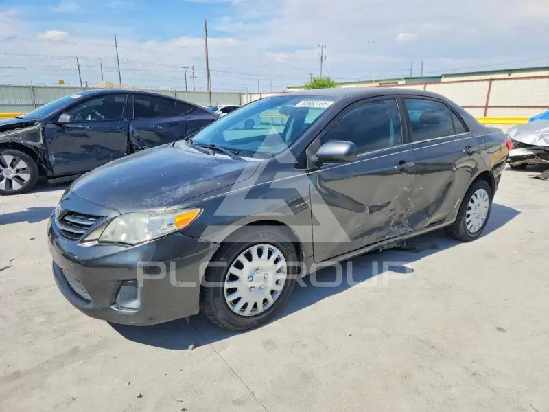 2013 Toyota COROLLA фото