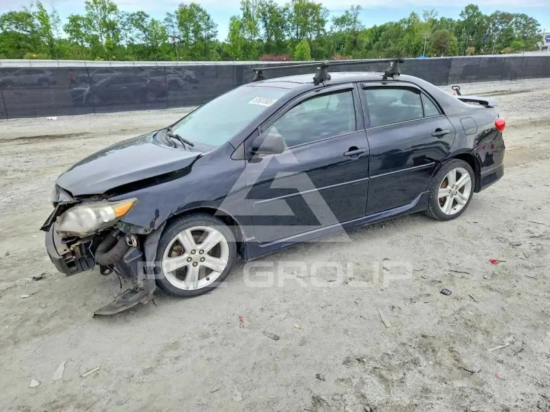 2013 Toyota COROLLA фото