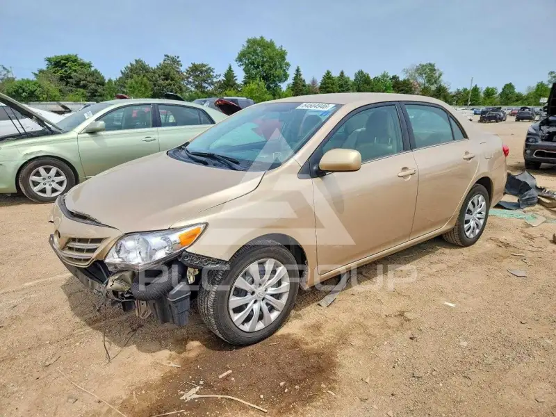 2013 Toyota COROLLA фото