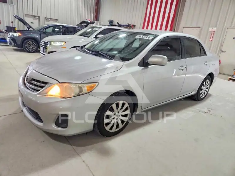 2013 Toyota COROLLA фото
