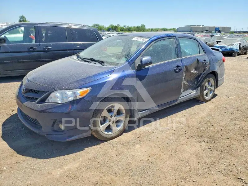 2013 Toyota COROLLA фото