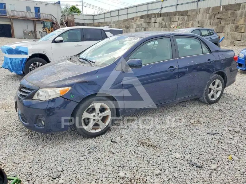 2013 Toyota COROLLA фото