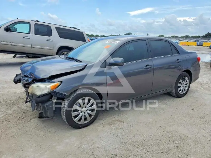 2013 Toyota COROLLA photo