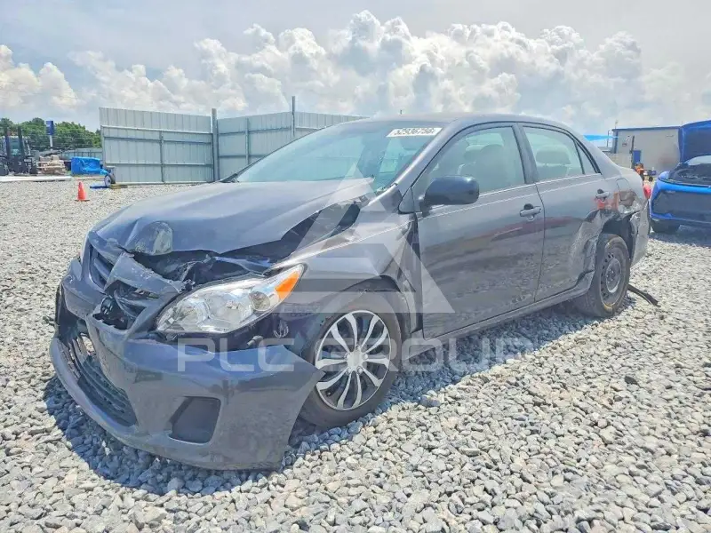 2013 Toyota COROLLA фото