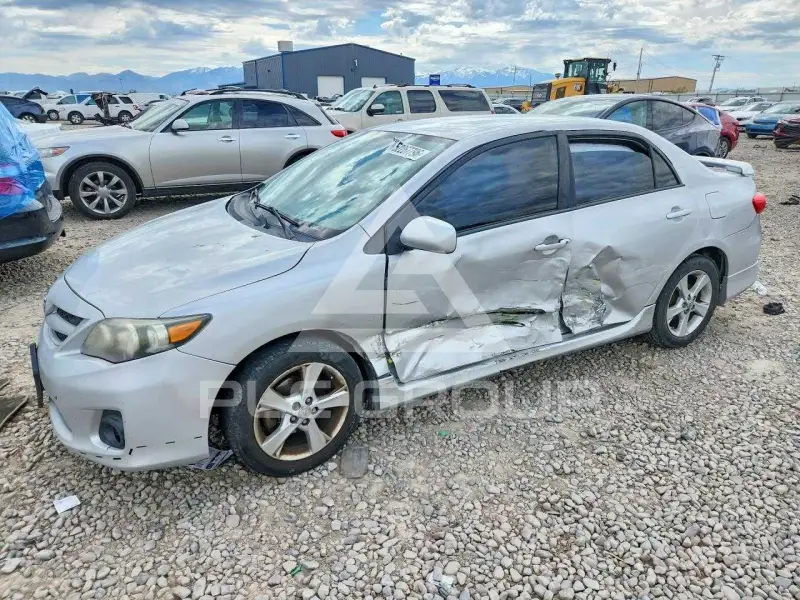 2013 Toyota COROLLA photo