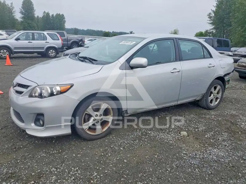2013 Toyota COROLLA фото