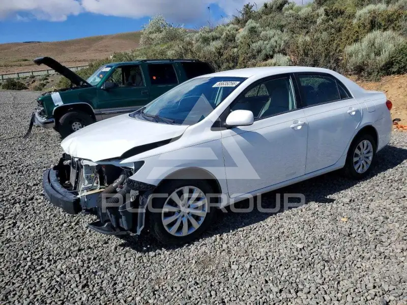 2013 Toyota COROLLA photo