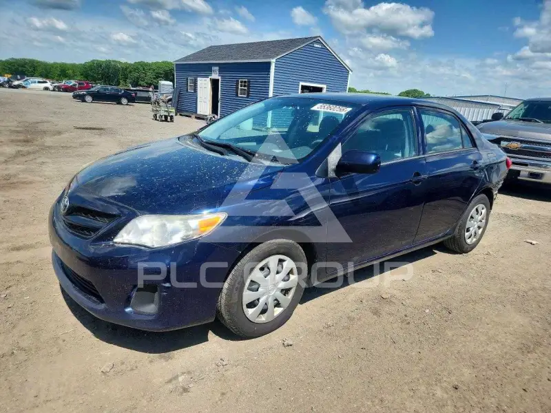 2013 Toyota COROLLA photo